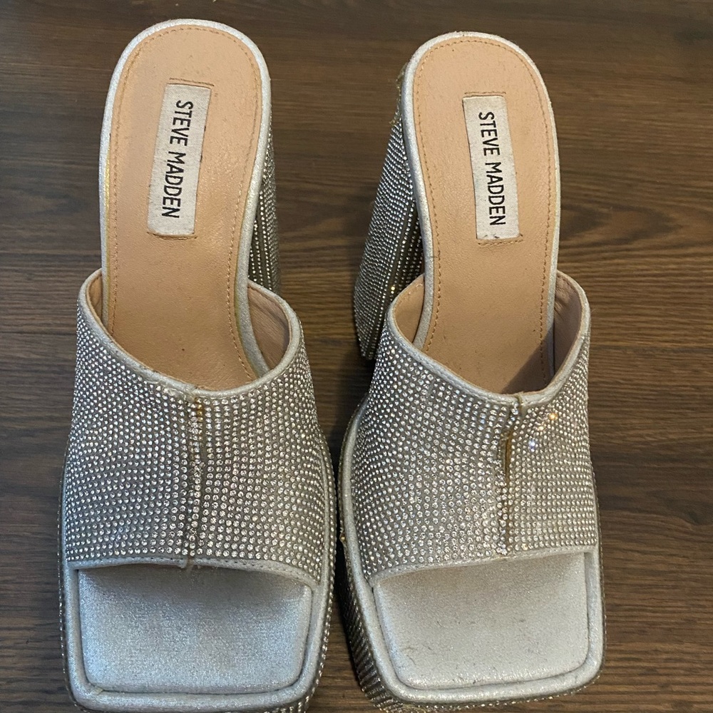 Steve Madden rhinestone heels size 8 new without box